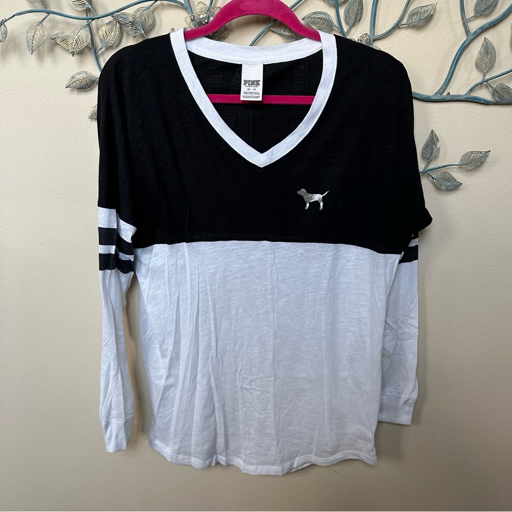 ❤️PINK Victoria’s secret long sleeve black & white rhinestone XS CLEARANCE